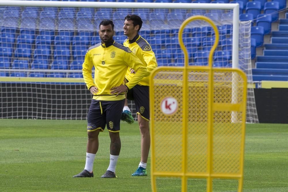 Entrenamiento de la UD previo al partido contra el Betis (18/04/2018)