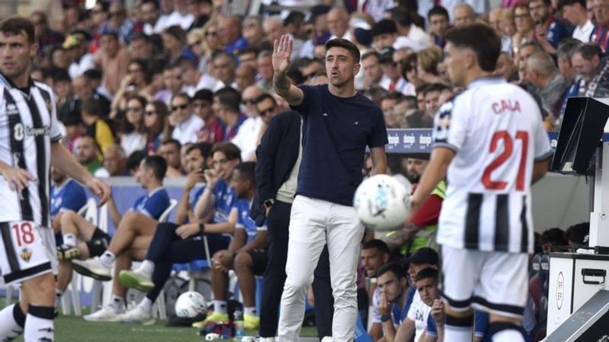 Pablo Hernández, durante el Huesca-Castellón.