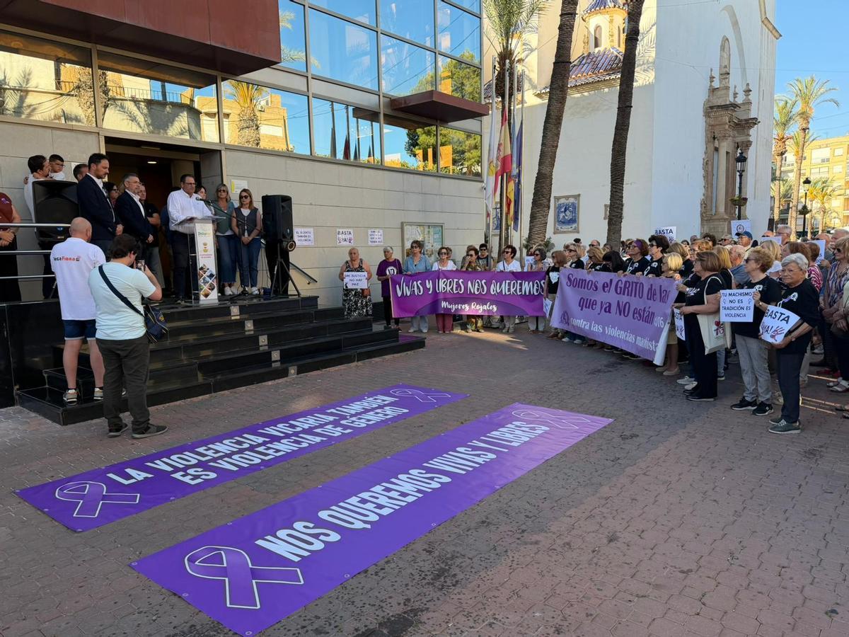 Dolores despide a Marisol y Alberto y clama contra la violencia machista