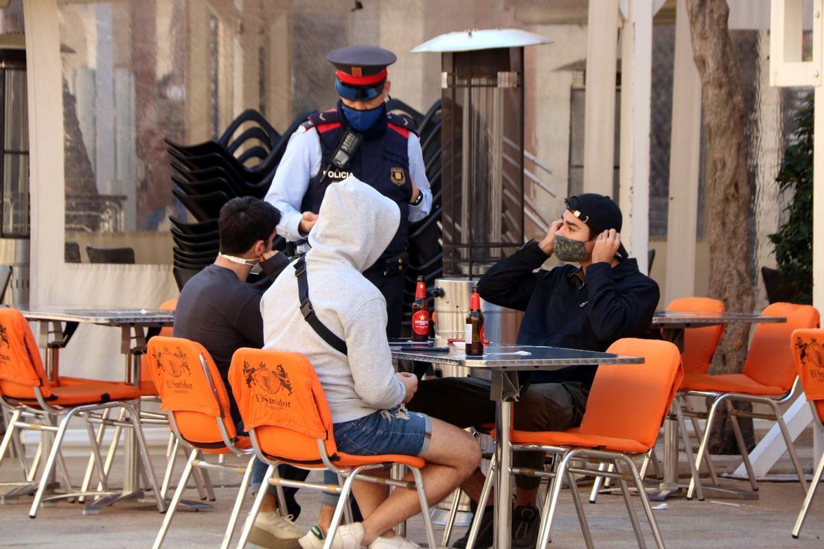 Els Mossos inspeccionaran bars i restaurants: solució de compromís després de les tensions en el Govern