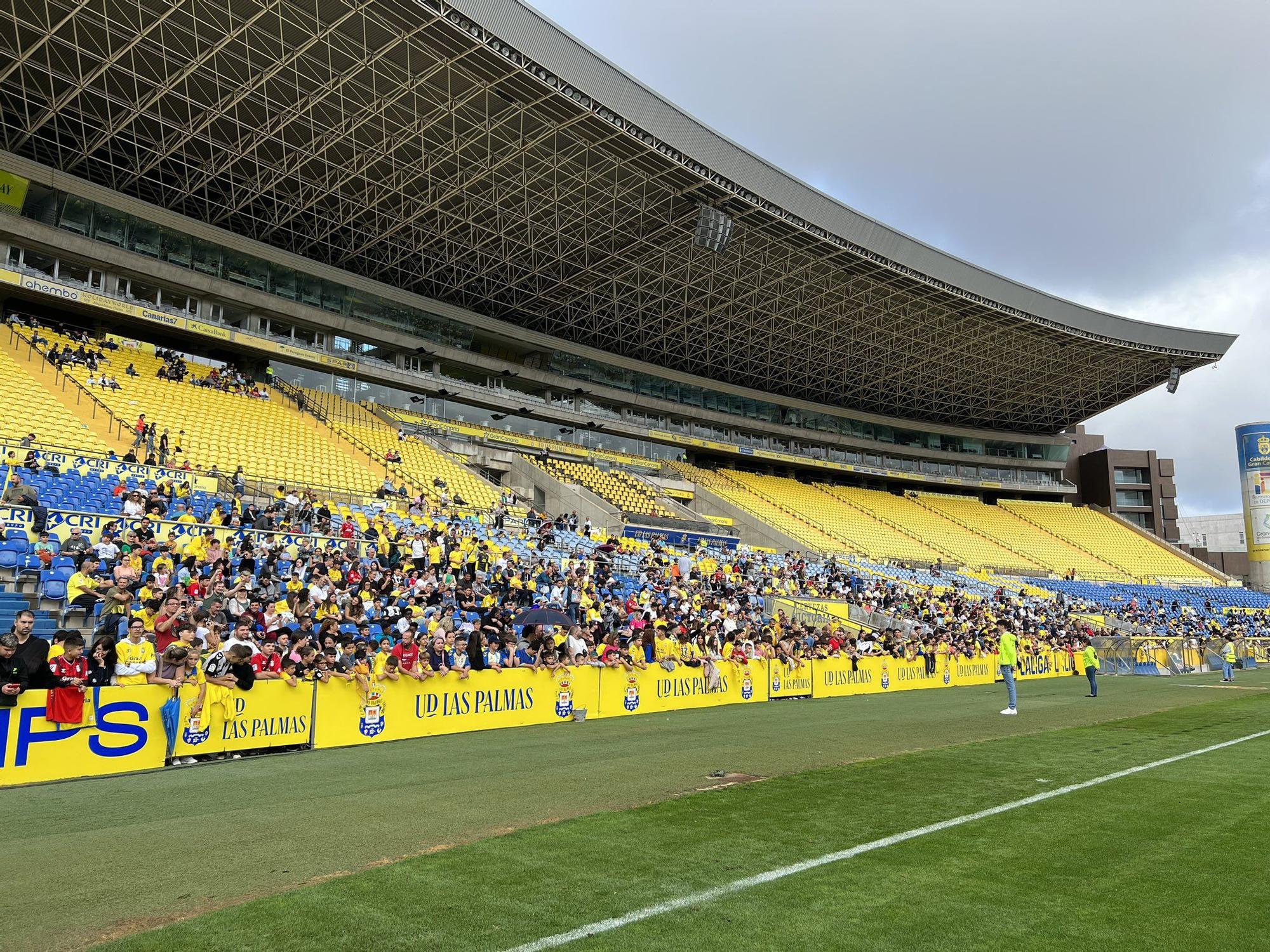 Firma de autógrafos de la UD Las Palmas en la víspera de Reyes