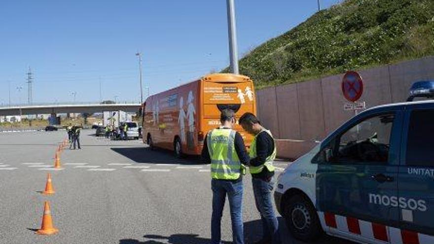 El vehicle, immobilitzat al peatge de Martorell