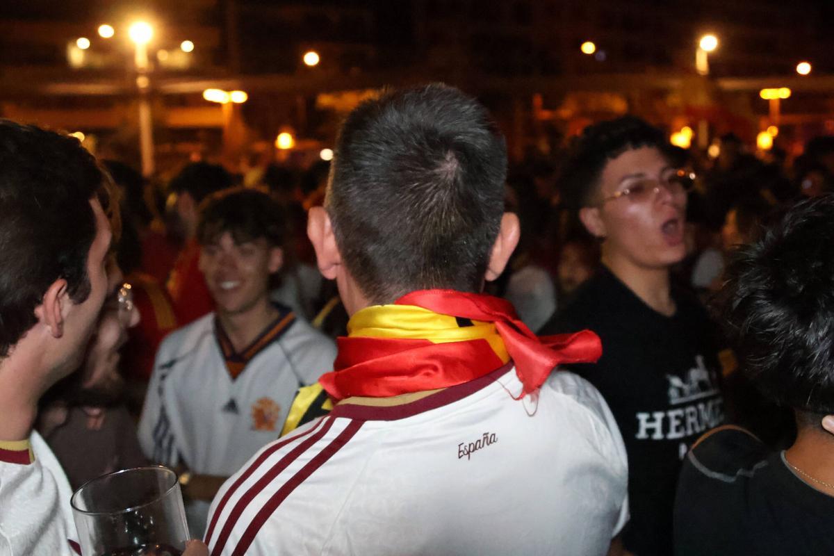 Celebración en la Fuente de La Marina España campeona del Mundial 2026 Celebración en la Fuente de La Marina España campeona del Mundial 2026