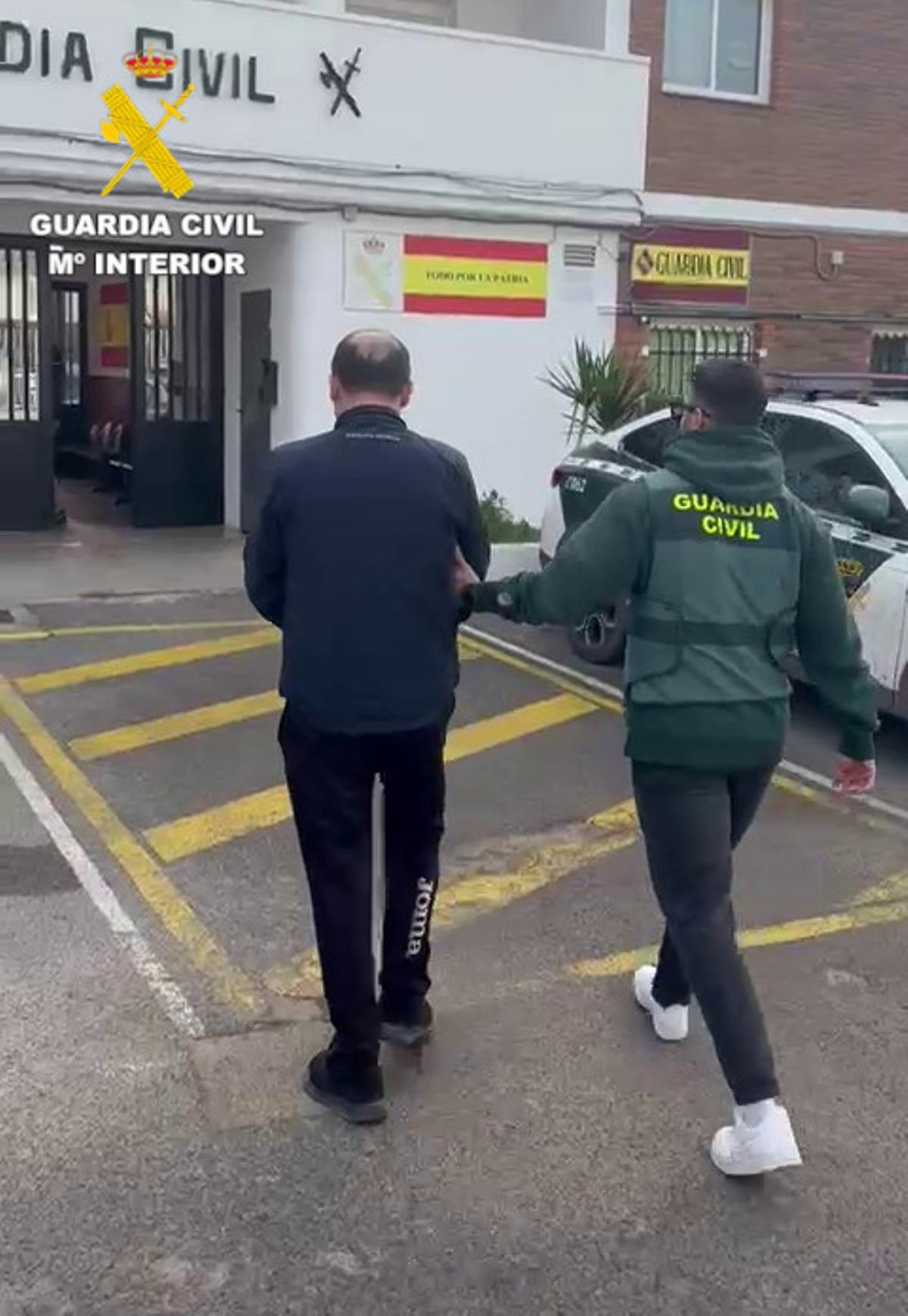 El hombre de 54 años detenido por la presunta comisión de estos hechos.