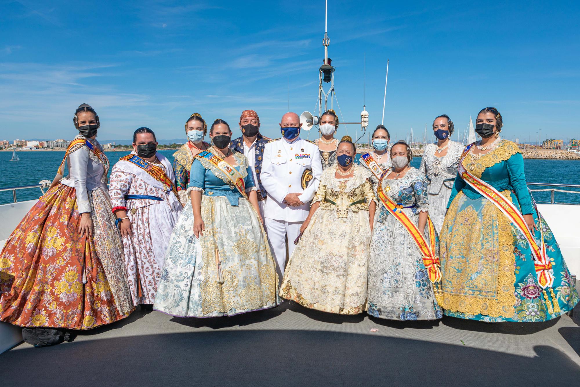 Las fallas del Marítim recuperan la Ofrenda Marinera