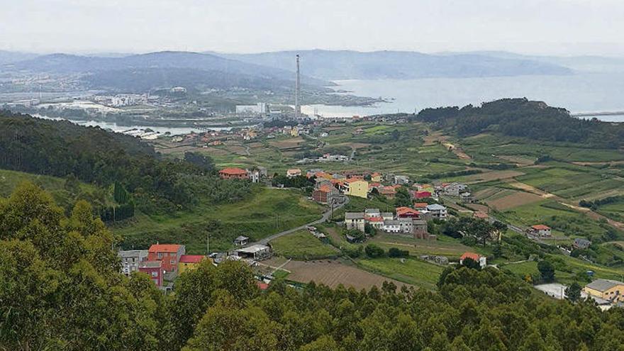 Vista de la costa de Arteixo desde el mirador sur de Monticaño.