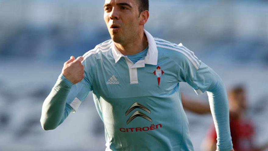 El jugador celeste Iago Aspas celebra un tanto // R.Grobas