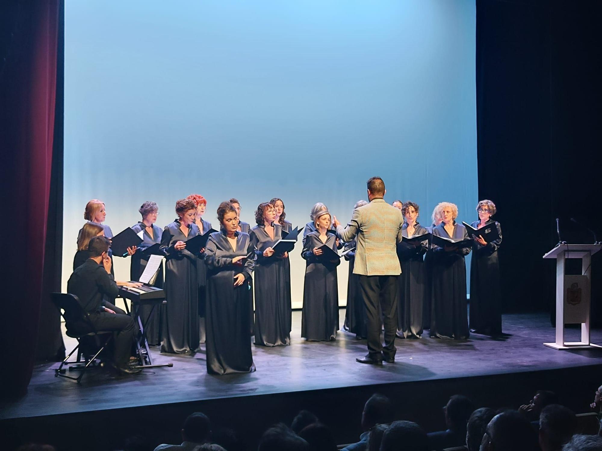 La inauguración del Centro Cultural de Grado, en imágenes