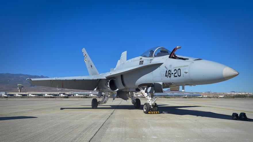 Despliegue militar en Canarias para celebrar el día de las Fuerzas Armadas