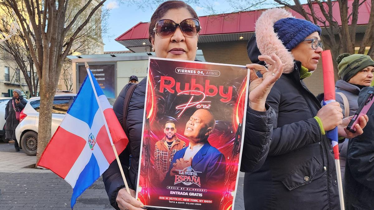 Dominicanos de Nueva York lloran la muerte de las víctimas en discoteca de Santo Domingo