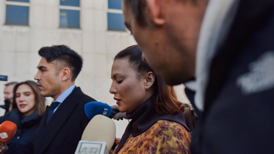 Mouliaá tilda de &quot;anecdóticos&quot; y &quot;puntuales&quot; los mensajes que intercambió con Errejón tras la presunta agresión