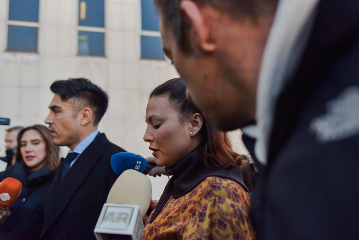 La actriz Elisa Mouliaá llega a declarar a los juzgados de Plaza de Castilla (Madrid)