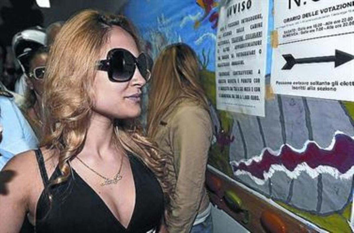 Noemi Letizia, una de les assistents a les festes de Berlusconi. Noemi Letizia, una de les assistents a les festes de Berlusconi.