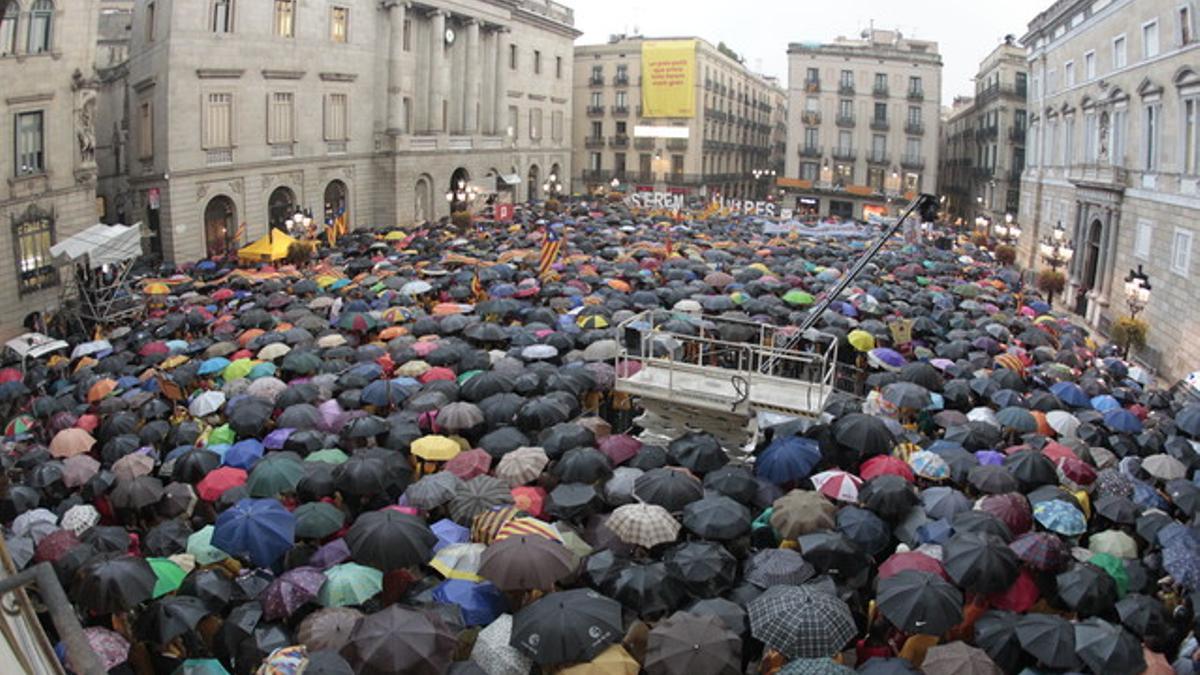 Las concentraciones en protesta de la suspensión de la consulta catalana por parte del TC