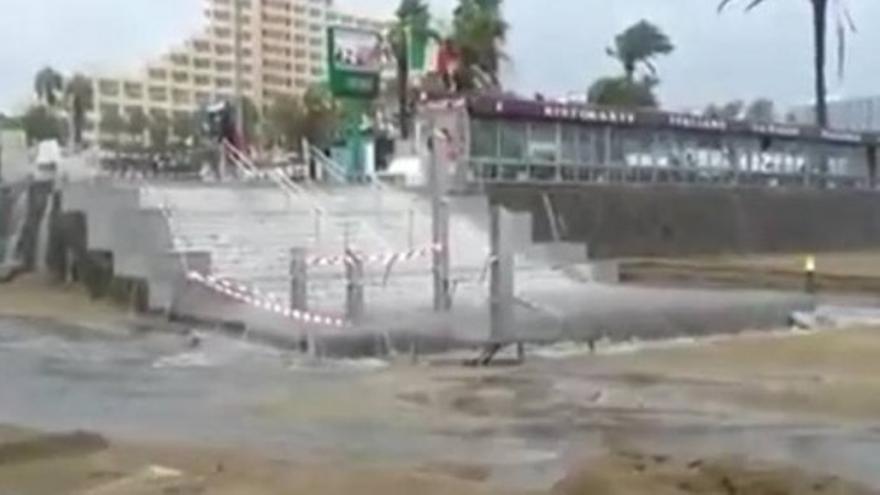 Efectos de las lluvias en Playa del Inglés