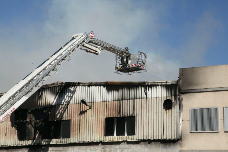 Arde una nave de curtido de pieles en Lorca