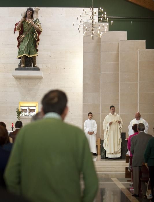 Primera misa en el Buen Pastor de Rubén Díaz