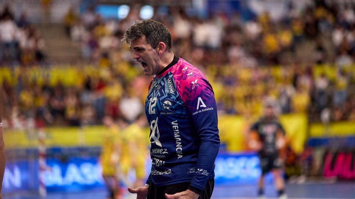 Álvaro de Hita celebra una jugada.