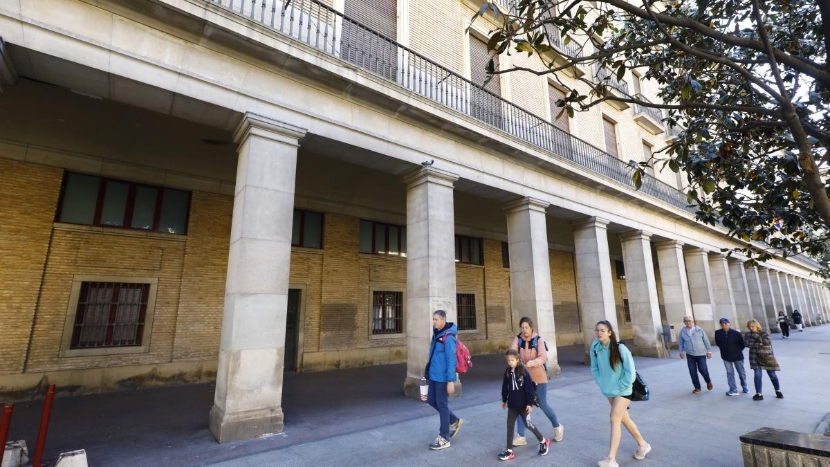Antiguos juzgados en la plaza del Pilar lugar donde se pretende construir un nuevo museo dedicado a Francisco de Goya.