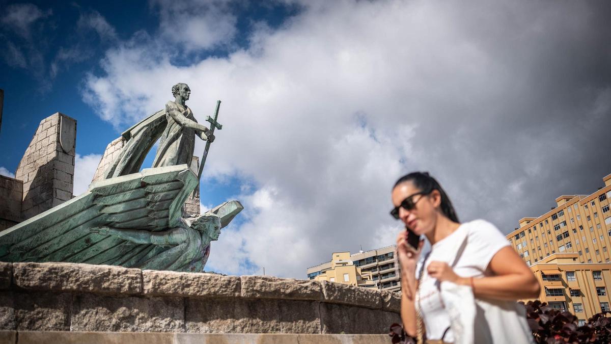 Monumento a Franco situado en la avenida de Anaga, en el municipio de Santa Cruz de Tenerife.