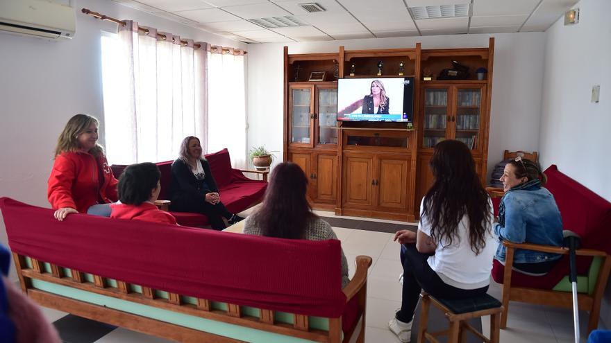 Escucha, abrazos, libertad y compañerismo, en la comunidad para mujeres con adicciones de Plasencia