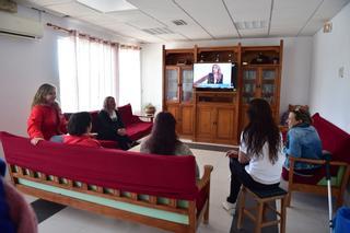 Escucha, abrazos, libertad y compañerismo, en la comunidad para mujeres con adicciones de Plasencia