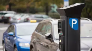 Los parquímetros llegarán a Comillas el próximo lunes: ahorrarán casi un depósito al mes