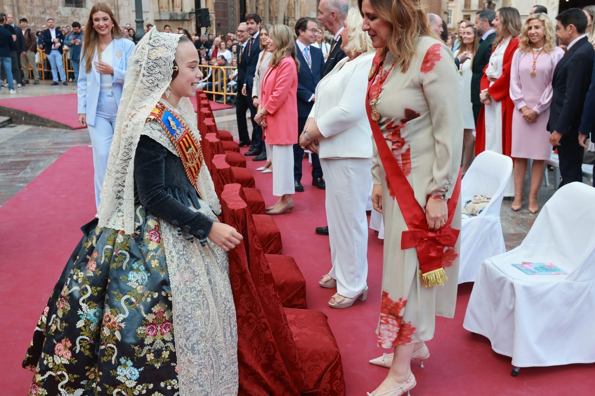 Todas las fotos de la Missa d'Infants en la plaza de la Virgen