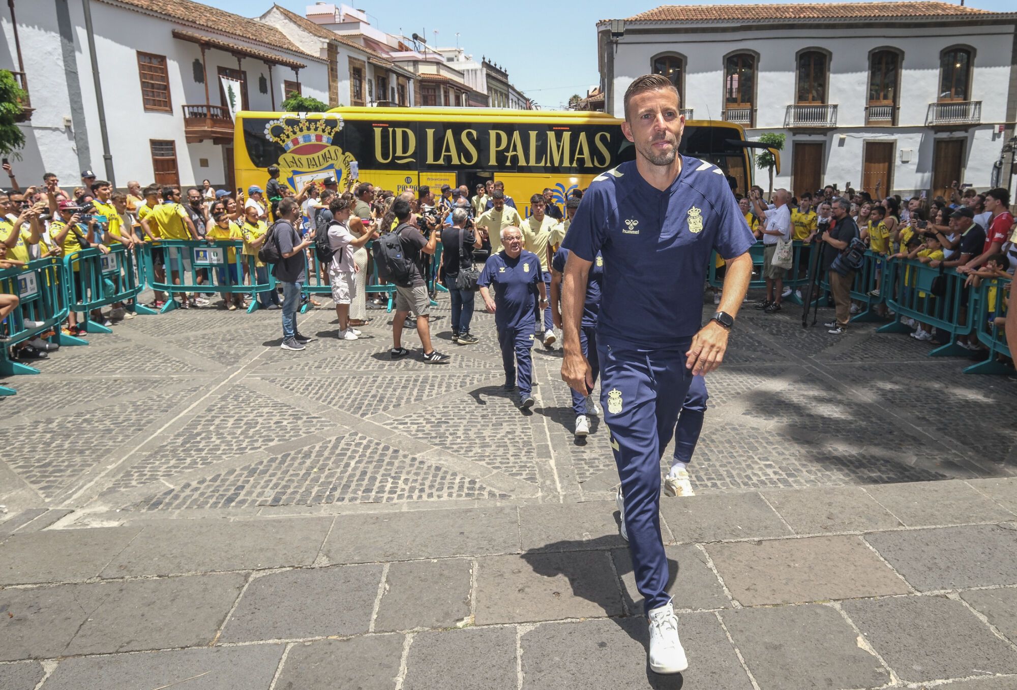 Ofrenda anual de la UD Las Palmas a la Virgen del Pino