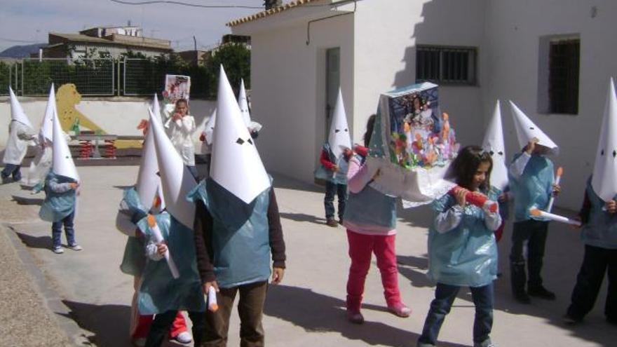 Desfile en el colegio Ortega y Rubio