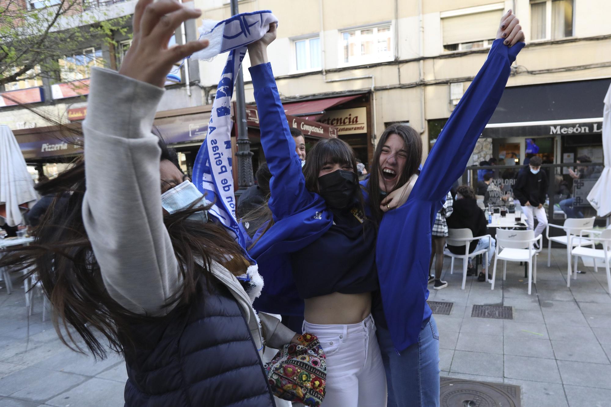 El ambiente en Oviedo durante el derbi