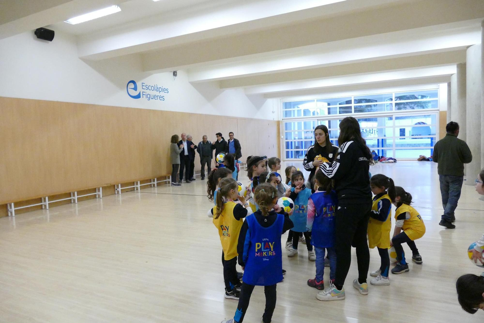 Les Playmakers d’Escolàpies Figueres reben la visita de la Federació Catalana de Futbol