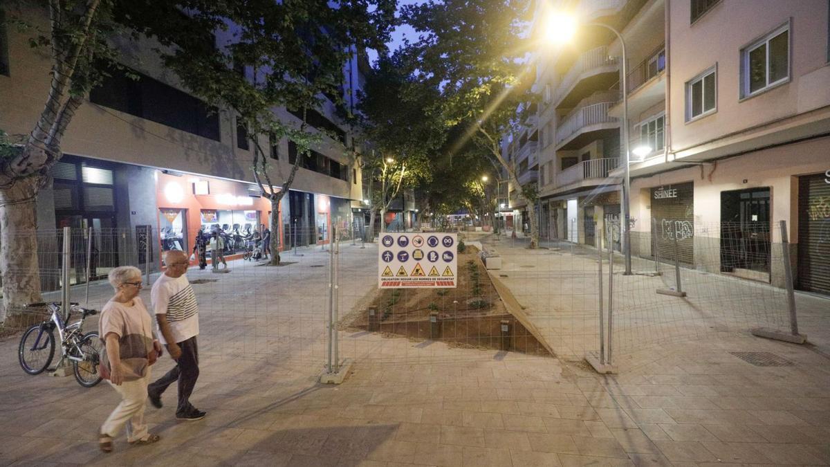 El futuro eje cívico integra la zona peatonal de Nuredduna con la plaza de las Columnas. | MANU MIELNIEZUK