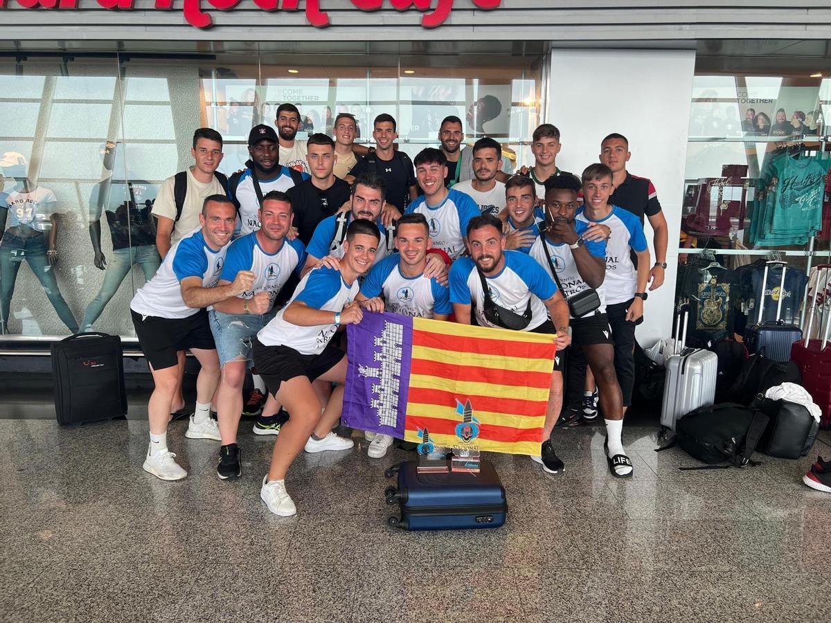 Imagen de los colegiados de fútbol de Balears que ganaron el Nacional de árbitros celebrado en Galicia.