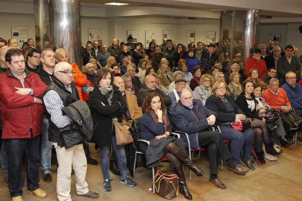 Reunión en la Casa del pueblo del PSOE gijonés