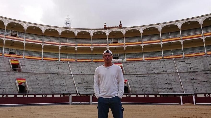 Frank Cuesta y animalistas, a la greña por los toros