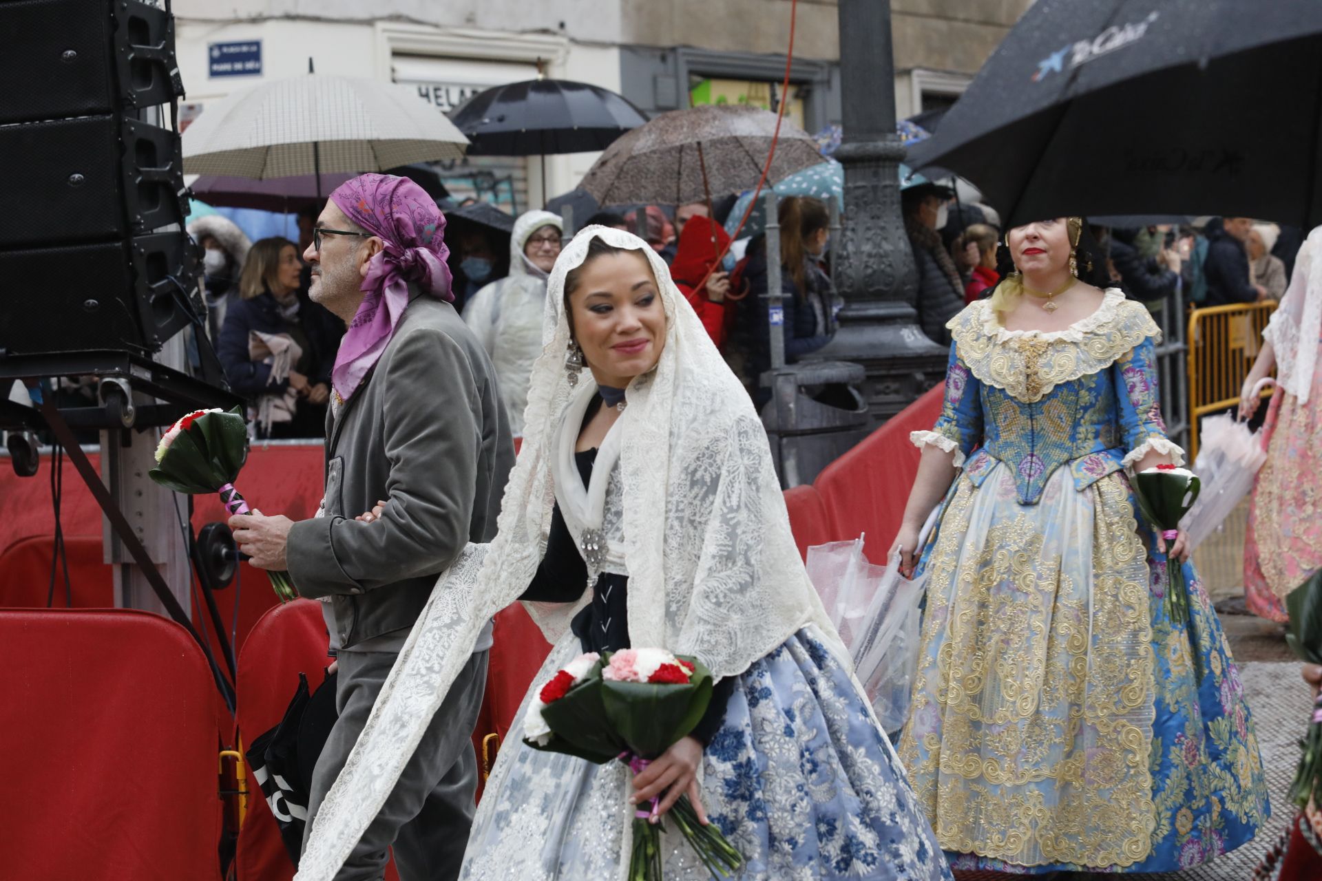 Búscate en el primer día de ofrenda por la calle Quart (entre las 18:00 a las 19:00 horas)