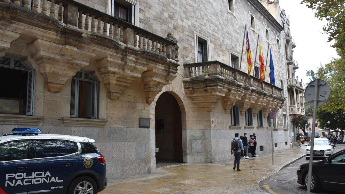 Fachada de la sede en Palma de la Audiencia Provincial de Balears. | CÉSAR NAVARRO