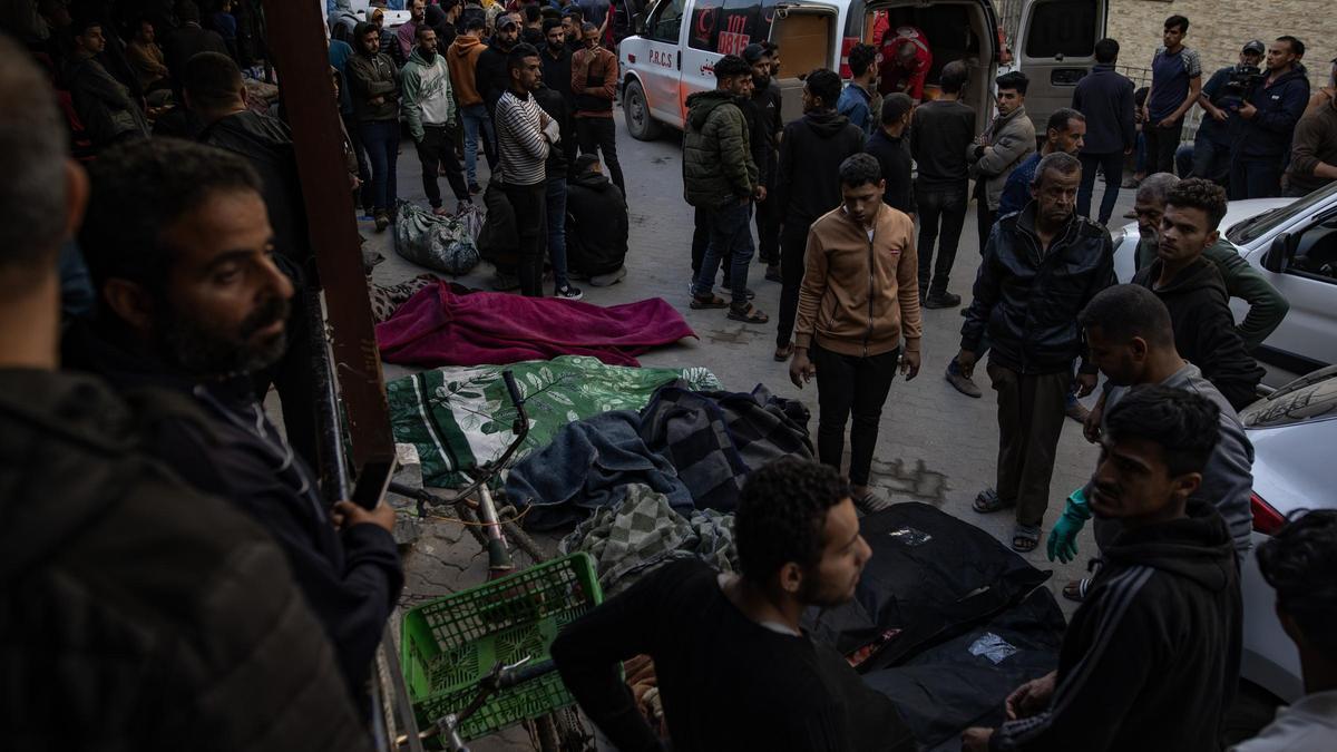 El Gobierno gazatí eleva a 322 los muertos en la ola de bombardeos israelíes de esta noche