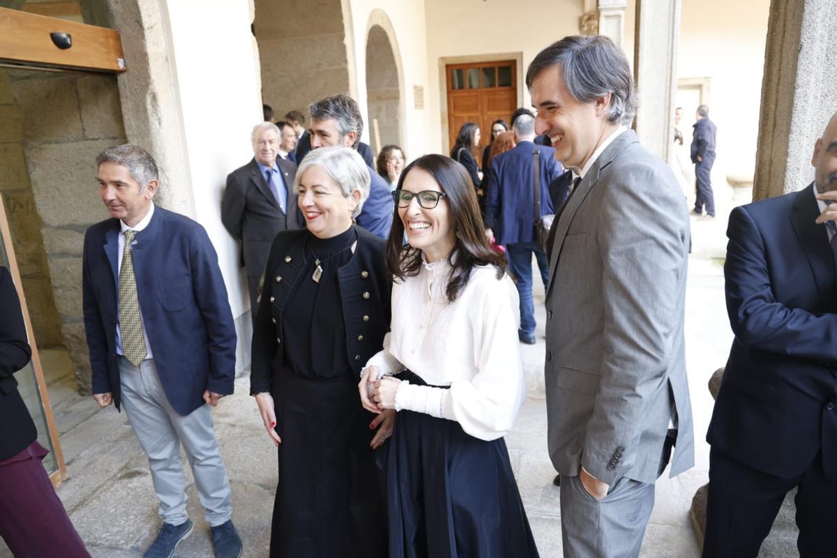La toma de posesión de Rosa Crujeiras como rectora de la USC en imágenes