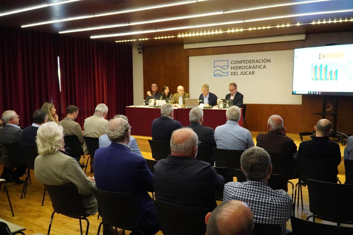 ComisiónDesembalse del Túria, la semana pasada en la sede de la CHJ.
