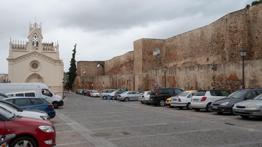 La restauración del último tramo de la muralla de la alcazaba de Badajoz se retrasa al verano