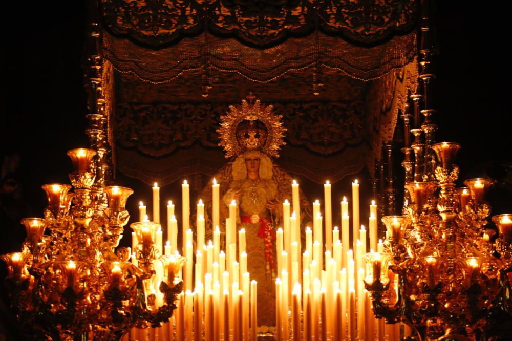 Las imágenes de la cofradía de la Esperanza, la última en procesionar en el Jueves Santo de la Semana Santa de Málaga