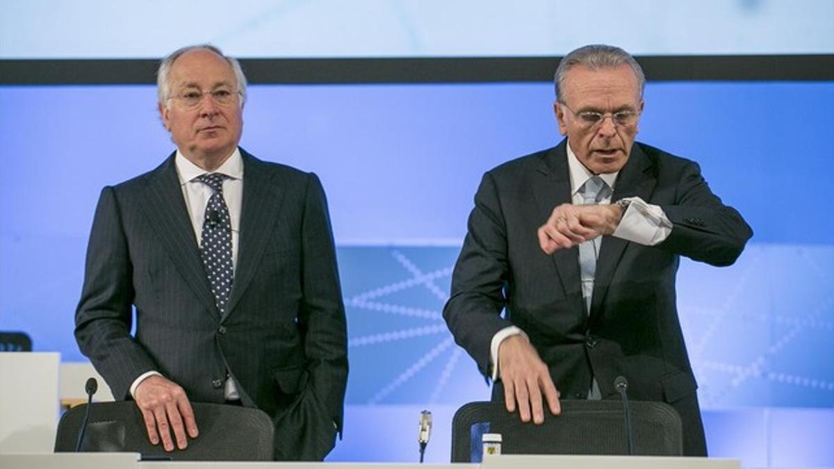 Juan María Nin (izquierda) e Isidre Fainé, el pasado 24 de abril, en la presentación de los resultados de CaixaBank.