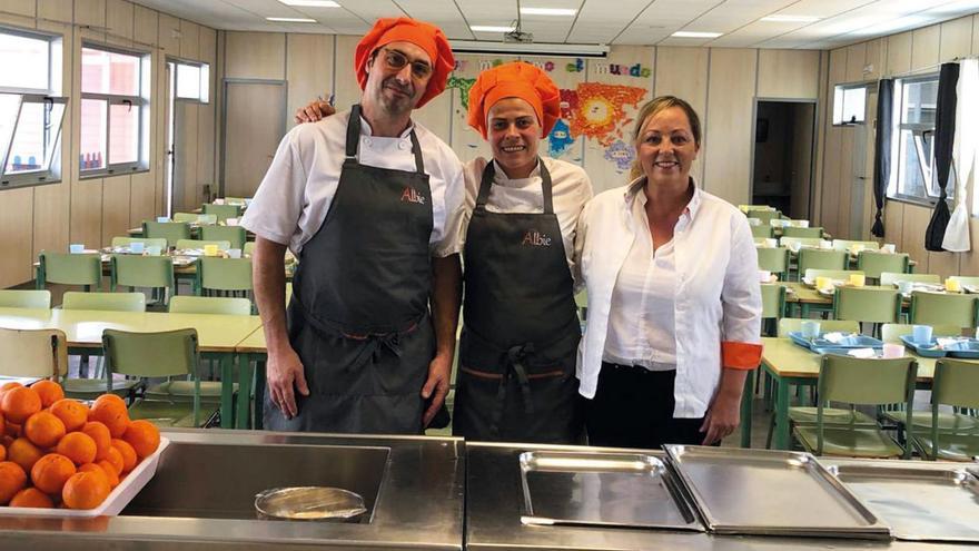 Equipo de Cocina de un comedor escolar de Fuerteventura.