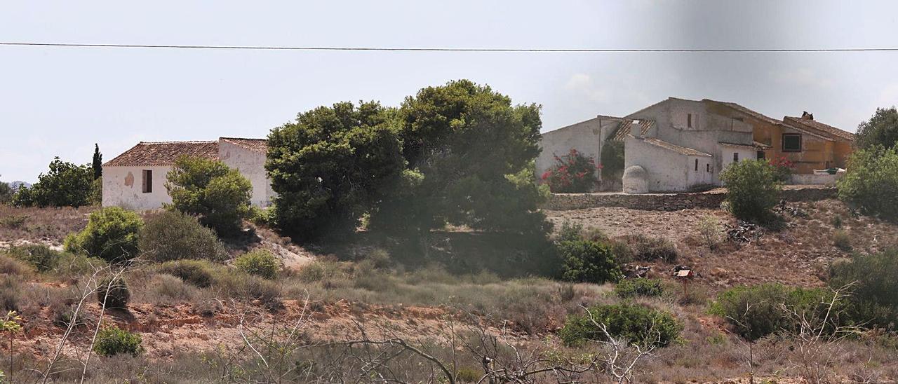 Casa en la finca &quot;Lo Mompeán&quot; de Almoradí donde Javier Vilató pasaba los veranos y donde se inspiró para muchos de sus cuadros