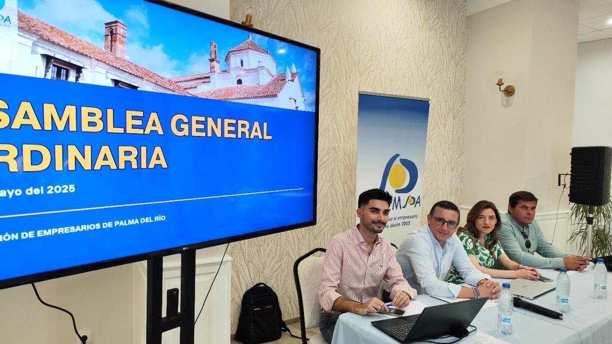 Un momento de la asamblea de EMPA.