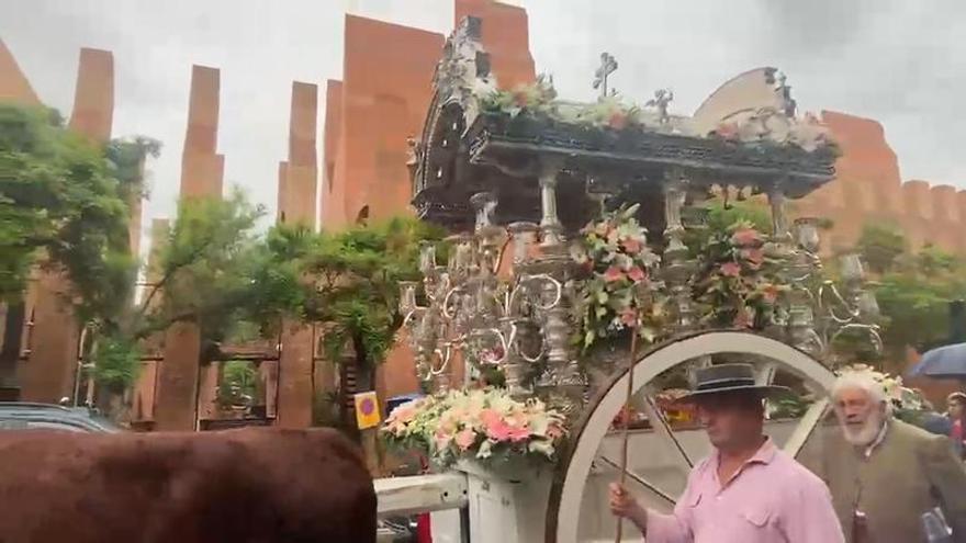 La Romería del Rocío Chico bajo la lluvia
