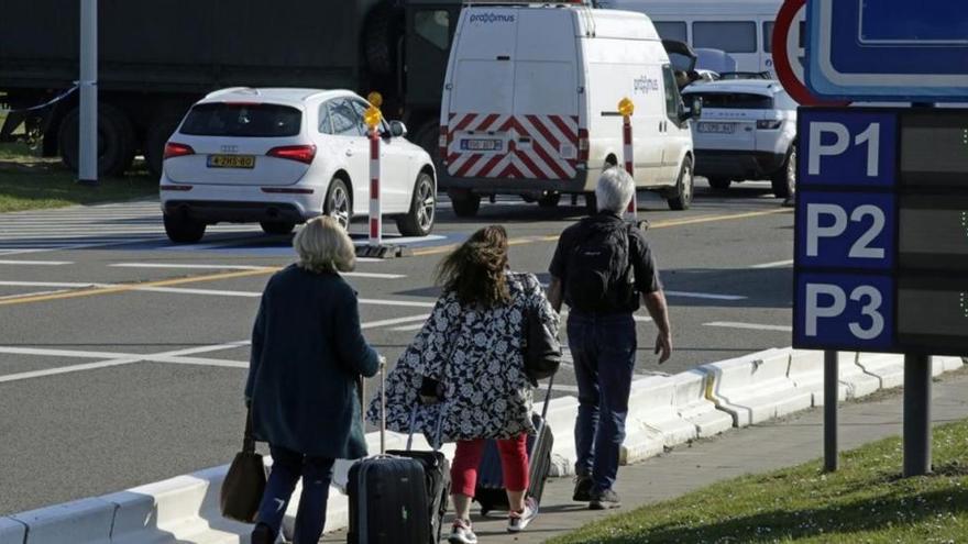 Los controles de seguridad siembran el caos en el acceso al aeropuerto de Bruselas