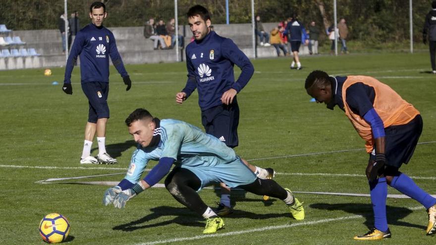 Linares: &quot;Es un orgullo poder ayudar al Oviedo tras la lesión de Toché&quot;